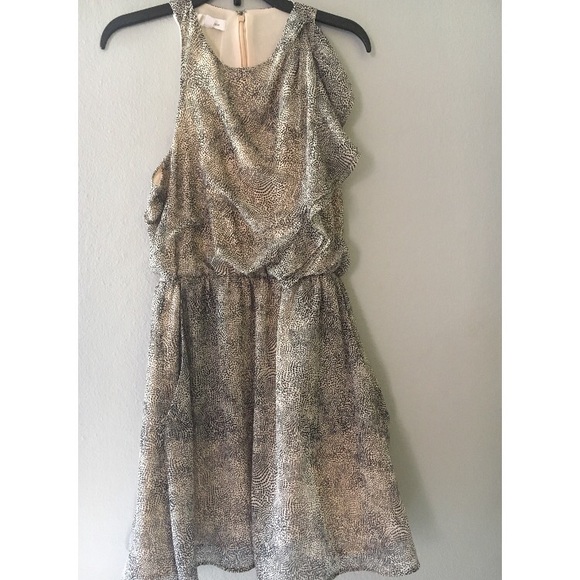 BCBGeneration Dresses & Skirts - BCBG printed dress!!